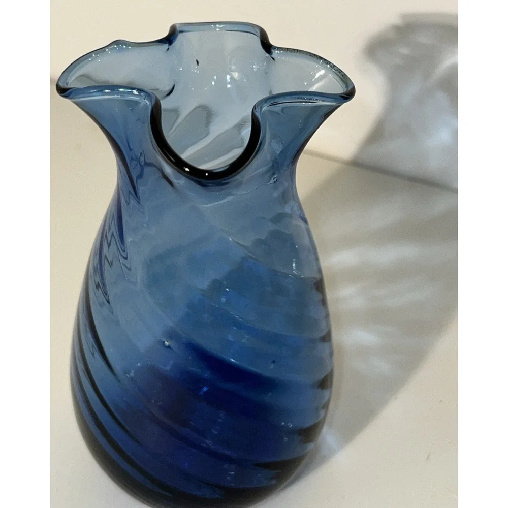 Vtg Cobalt Blue Hand‎ Blown Vase Optic Glass Swirl with Ruffled Top  6.25